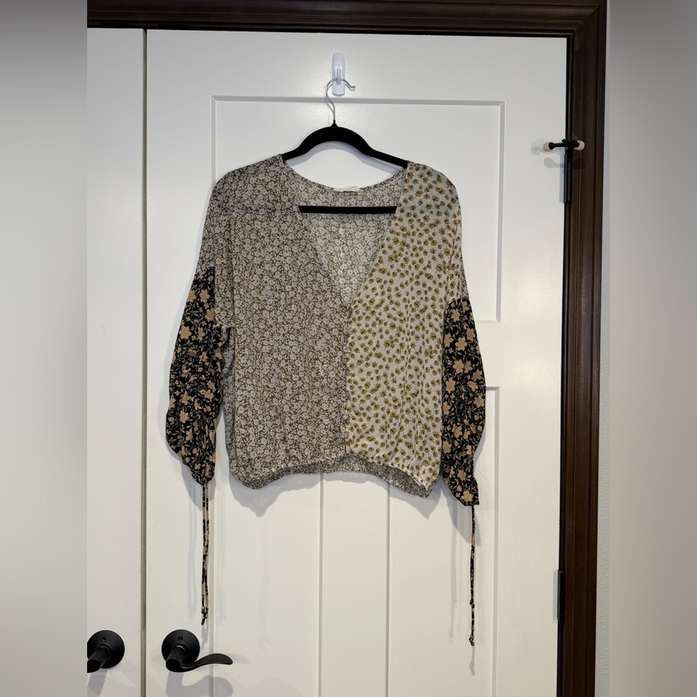 By Together Mixed Floral V-Neck Blouse